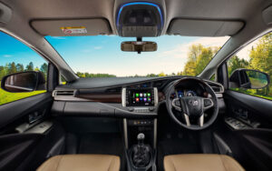 innova crysta deskboard and stearing wheel